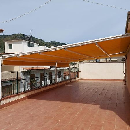 Ventura CasaVacanze Oliveri Esterno foto