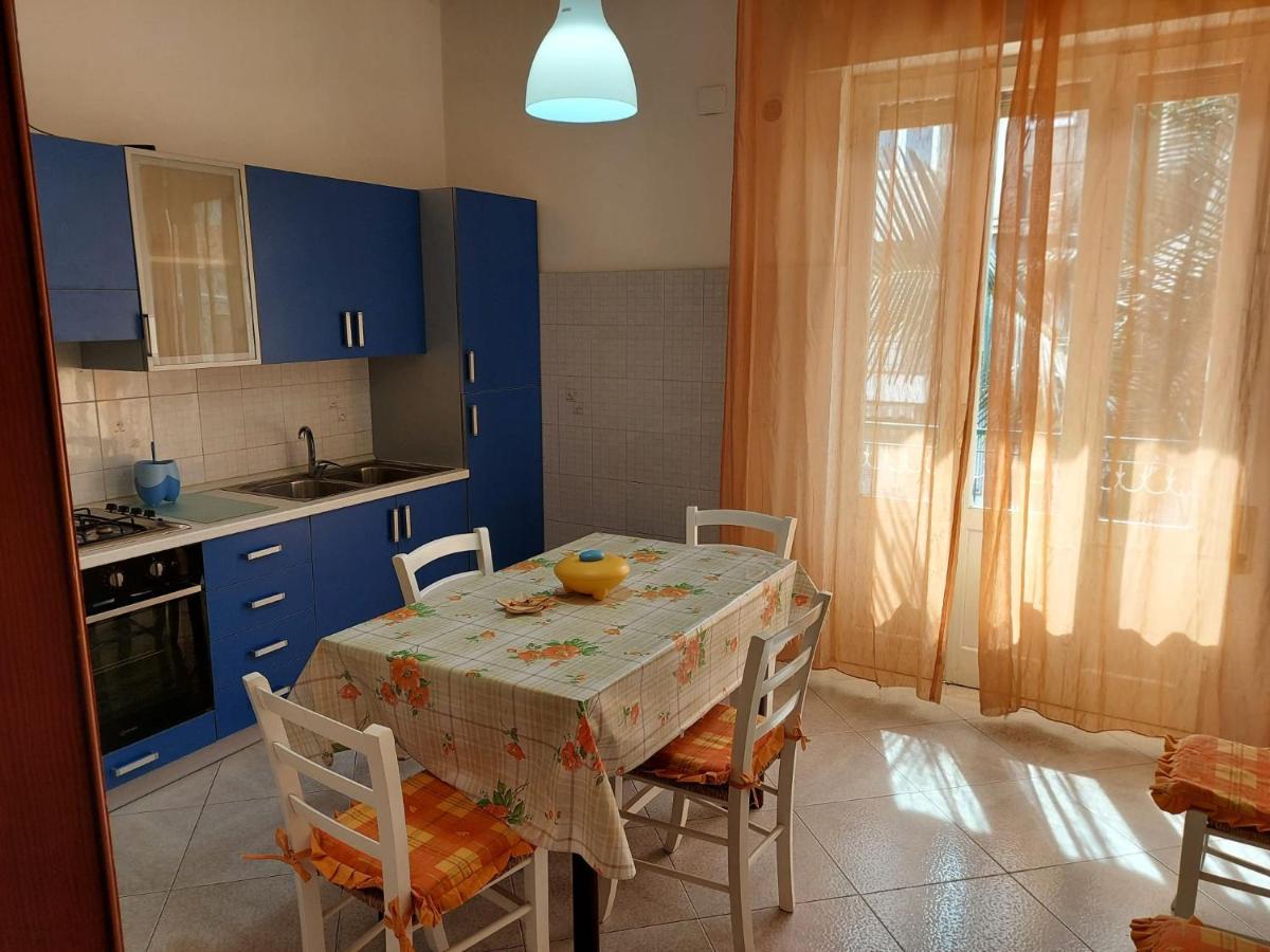 Ventura CasaVacanze Oliveri Esterno foto