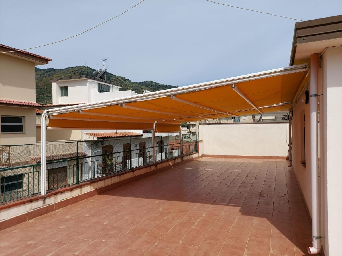 Ventura CasaVacanze Oliveri Esterno foto